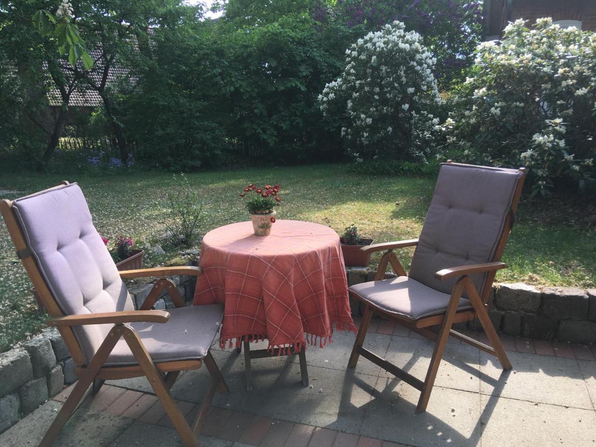 Ferienapartment Kastanje Gross Ippener エクステリア 写真